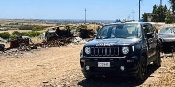 Maxi operazione dei carabinieri a Pizz’e Pranu a Selargius, recuperate 10 auto rubate e sequestrata una discarica abusiva