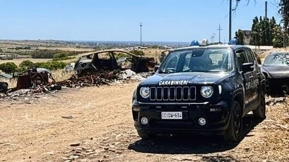 Maxi operazione dei carabinieri a Pizz’e Pranu a Selargius, recuperate 10 auto rubate e sequestrata una discarica abusiva