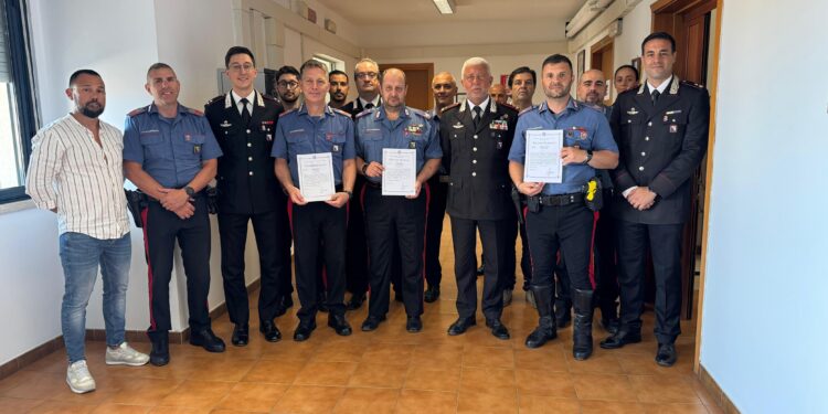 Il Generale Luigi Grasso premia i carabinieri che hanno salvato vite umane a Cagliari e Quartu Sant’Elena