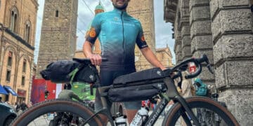 In viaggio per la Sardegna per conoscere cultura e tradizioni: Ubaldo Monteforte, 41enne di Caserta, arriverà a Cagliari in bicicletta