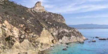 “Puliamo la Sella”: Cagliari rilancia la tutela del suo simbolo naturale