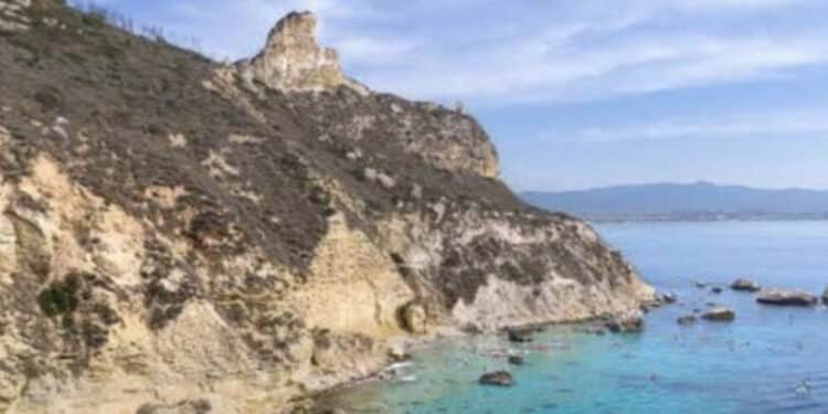 “Puliamo la Sella”: Cagliari rilancia la tutela del suo simbolo naturale