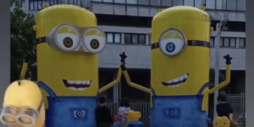Cagliari saluta i Minions del Parco della Musica: rimossi all’alba tra sorpresa e malinconia