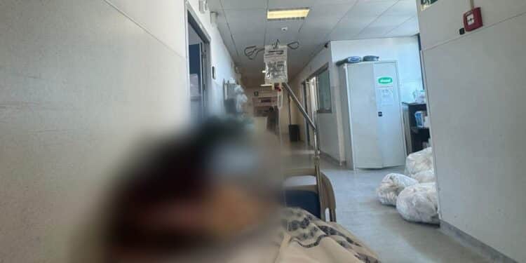 Disastro sanità a Cagliari, pazienti da giorni in attesa di un posto letto e di un referto: il racconto