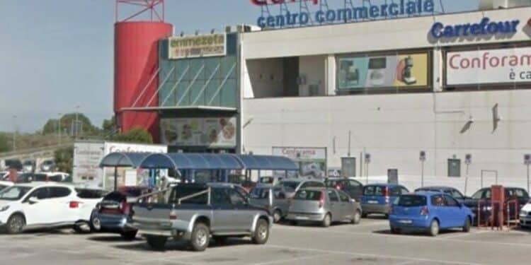 San Sperate, cresce l’allarme sicurezza nell’area commerciale di Conforama: “Situazione ormai insostenibile”