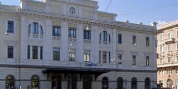 Cagliari, studentesse molestate in piazza Matteotti protette dai tassisti