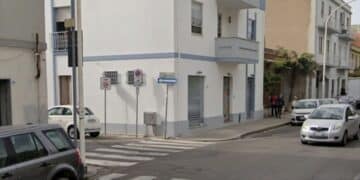 Pirri, travolta mentre attraversava la strada e ricoverata in codice rosso: non è in pericolo di vita