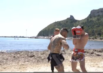 Strelka, il Poetto si trasforma in un ring per avvicinare i giovani allo sport