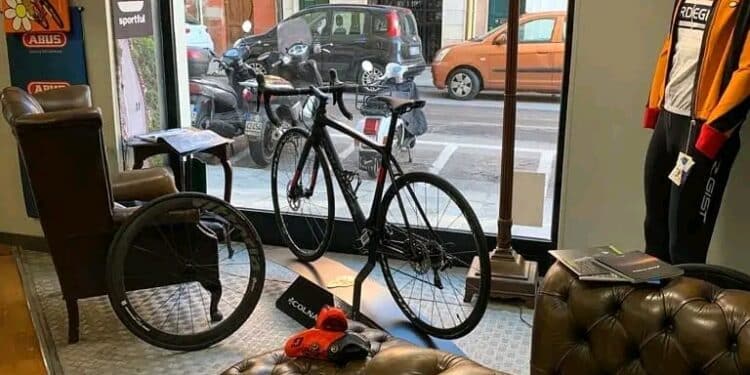 Cagliari, chiude dopo oltre 70 anni la storica Runner: “Finisce un pezzo della nostra vita”