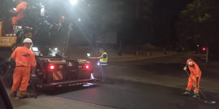 Asfalto nuovo e segnaletica rifatta in Viale Marconi, ma a Genneruxi cresce il malcontento: “Le criticità sono sempre le stesse”