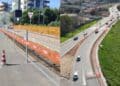 Via Vesalio è un caos e il traffico va in tilt: arrivano le chiusure dinamiche, stop alle auto dalle 10 alle 12