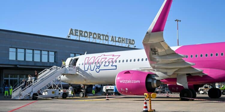 Alghero, al via il nuovo volo per Tirana