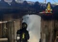 Quartu, paura in via Santu Lianu: divampa un incendio in un’abitazione, i vigili del fuoco evitano il peggio