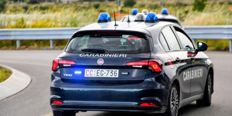 Siliqua, sorpreso con dosi di marijuana e una pianta in casa: arrestato