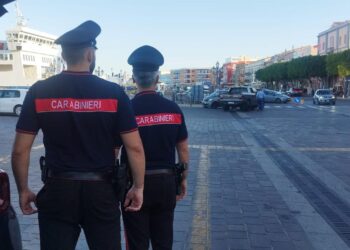 Ruba un’auto a Carloforte e tenta di prendere il traghetto, arrestato un 37enne