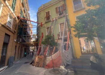 Degrado e sporcizia nel cuore di Cagliari: “Da anni biglietto da visita indegno per i turisti”