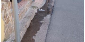 Capoterra, emergenza igienico-sanitaria in via Liguria: “Da mesi liquami su strade e marciapiedi”