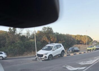 Quartu, alto pericolo sul litorale: un suv si schianta dopo Margine Rosso