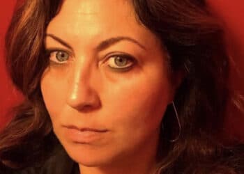 Leggere la realtà attraverso lo sguardo: la filosofia dei laboratori della fotografa Fiorella Sanna