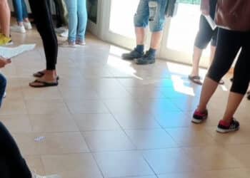 Capoterra, bollette pazze fanno disperare i cittadini: tutti in fila per dimostrare di aver già pagato