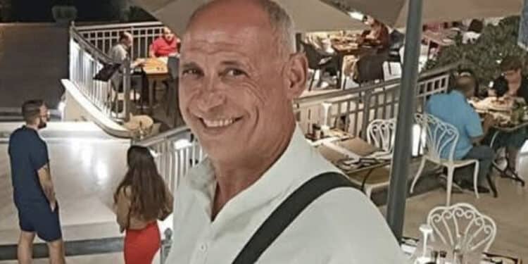 Malore fatale in spiaggia a Monte Nai, addio all’imprenditore 56enne Roberto Pilia