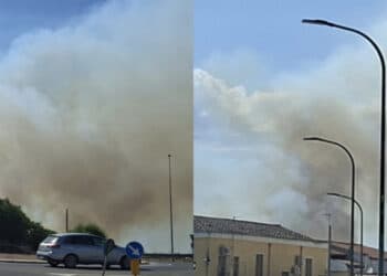 Serramanna: vasto incendio nelle campagne del paese, la densa colonna di fumo ha raggiunto anche i paesi vicini