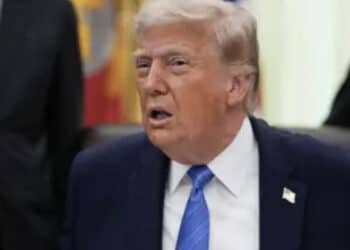 Iran, Trump: “L’accordo c’è ma se Teheran perde tempo attaccheremo”