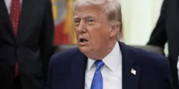 Iran, Trump: “L’accordo c’è ma se Teheran perde tempo attaccheremo”