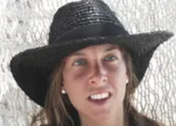 Terribile incidente in Grecia durante l’addio al nubilato: Sara muore a 37 anni