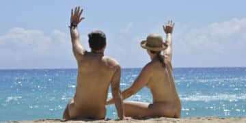 Pula, arriva la spiaggia per i naturisti: al mare nudi per vivere in armonia con la natura