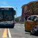 Assemini, grave incidente stradale: scontro tra auto e bus del Ctm