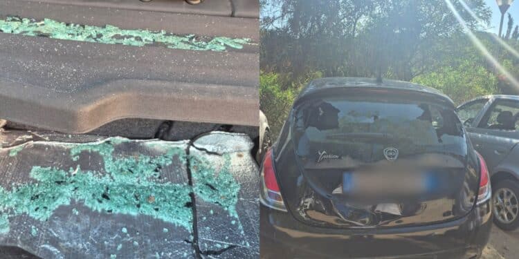 Torre delle Stelle presa d’assalto: parcheggi selvaggi, spiaggia occupata da ombrelloni multipli e gazebo