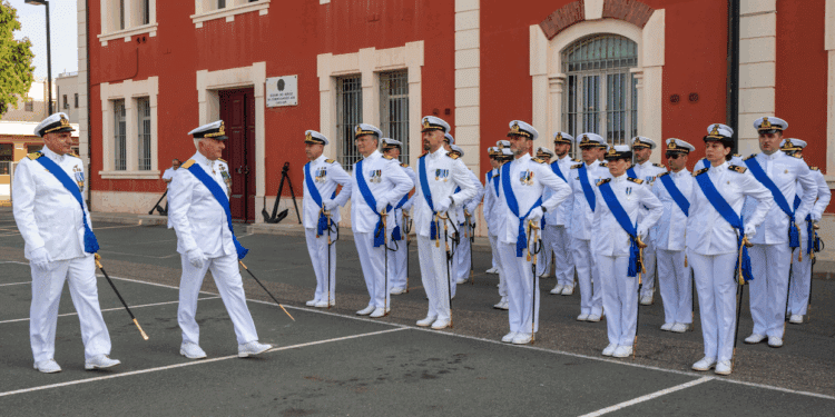 Giornata della Marina 2026: celebrazioni a Cagliari tra onorificenze, giuramenti e musica