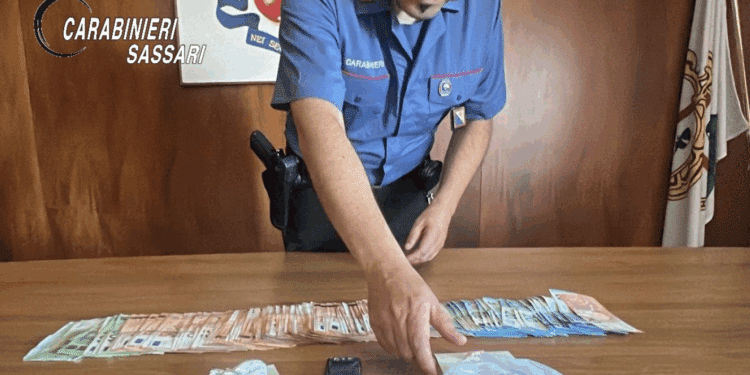 Sassari, un uomo in arresto per spaccio: sequestrati 8 mila euro e 160 grammi di cocaina