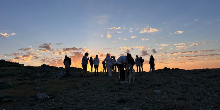 Oltre la terapia: ad Aritzo la montagna è cura e la comunità regala radici e fiducia
