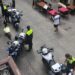 Cagliari, ruba il portafogli a una donna in via Baylle e scappa