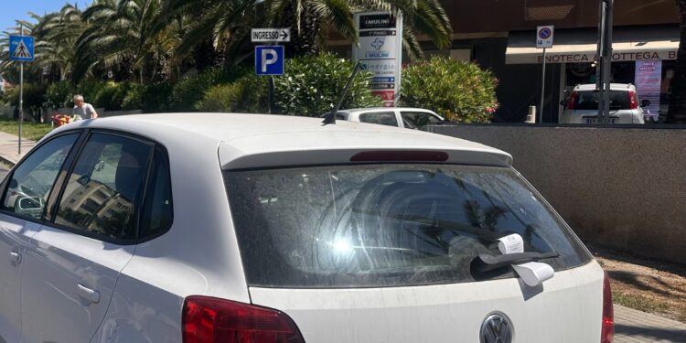 Cagliari, tolleranza zero: i vigili ogni giorno fanno strage di multe in via Piero della Francesca