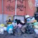 Cagliari, discarica abusiva nel cuore di Villanova: “Da anni i rifiuti invadono via San Giovanni, è una vergogna”