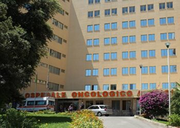 Sauna all’oncologico di Cagliari: zero aria condizionata e 30 gradi nei reparti