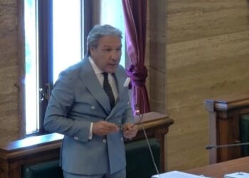 Cagliari, Farris boccia il Piano triennale delle opere pubbliche: “È il piano dello stadio, non della città”