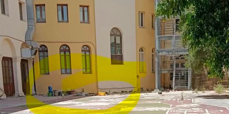 Sicurezza della Scuola Satta: Stefania Loi (FdI) porta il caso in Consiglio comunale: “Con i bambini non si scherza”