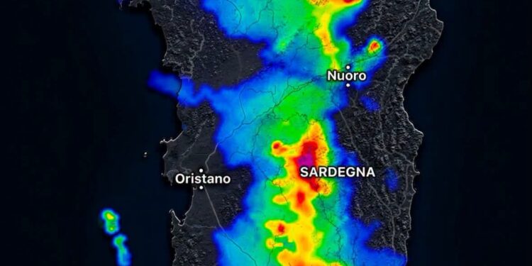 Sardegna nella morsa dei temporali, tuoni forti anche su Cagliari: ecco la situazione in tempo reale