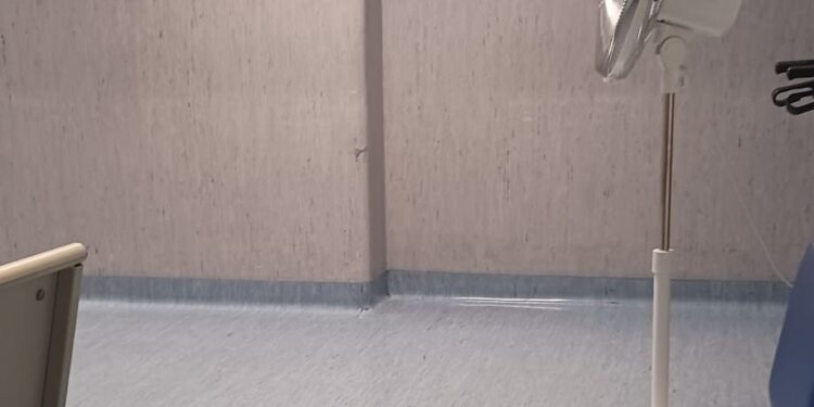 Ancora caldo e disagi al Businco di Cagliari: condizionatori fuori uso, ventilatori per i malati di tumore