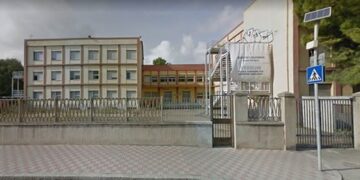 Cagliari, l’ex scuola nel cuore di Is Mirrionis cambia volto: ambulatori e centro diurno per gli anziani
