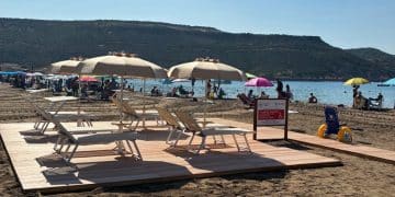 La spiaggia di Bosa Marina è accessibile: installate passerelle, attrezzature e servizi
