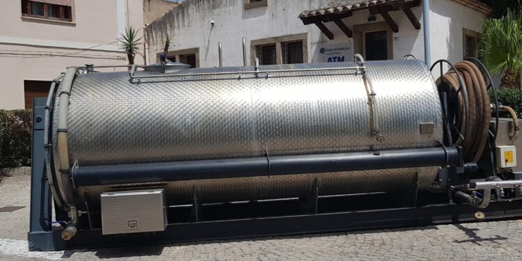 Trexenta a secco, da tre giorni acqua con il contagocce e residenti disperati