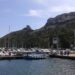 Cagliari, commerciante picchiata e quasi derubata per un rimprovero a Marina Piccola: 15 giorni di prognosi