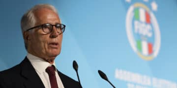 Euro 2032, Malagò rilancia Cagliari: “Può entrare in una lista B per gli Europei”