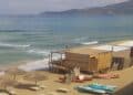 Buggerru, il chiosco a pochi passi dal mare a San Nicolò accende il dibattito sulla costa