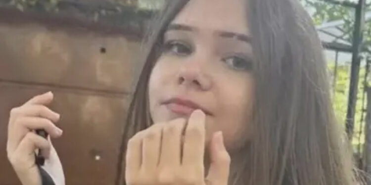 Aurora muore a 13 anni cadendo dal balcone: l’ex fidanzato confessa